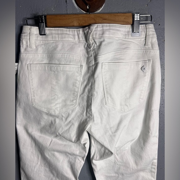 NWT Democracy Mid-Rise Flex-Ellent Girlfriend Jean with Cropped Hem SZ 4 - Picture 7 of 11